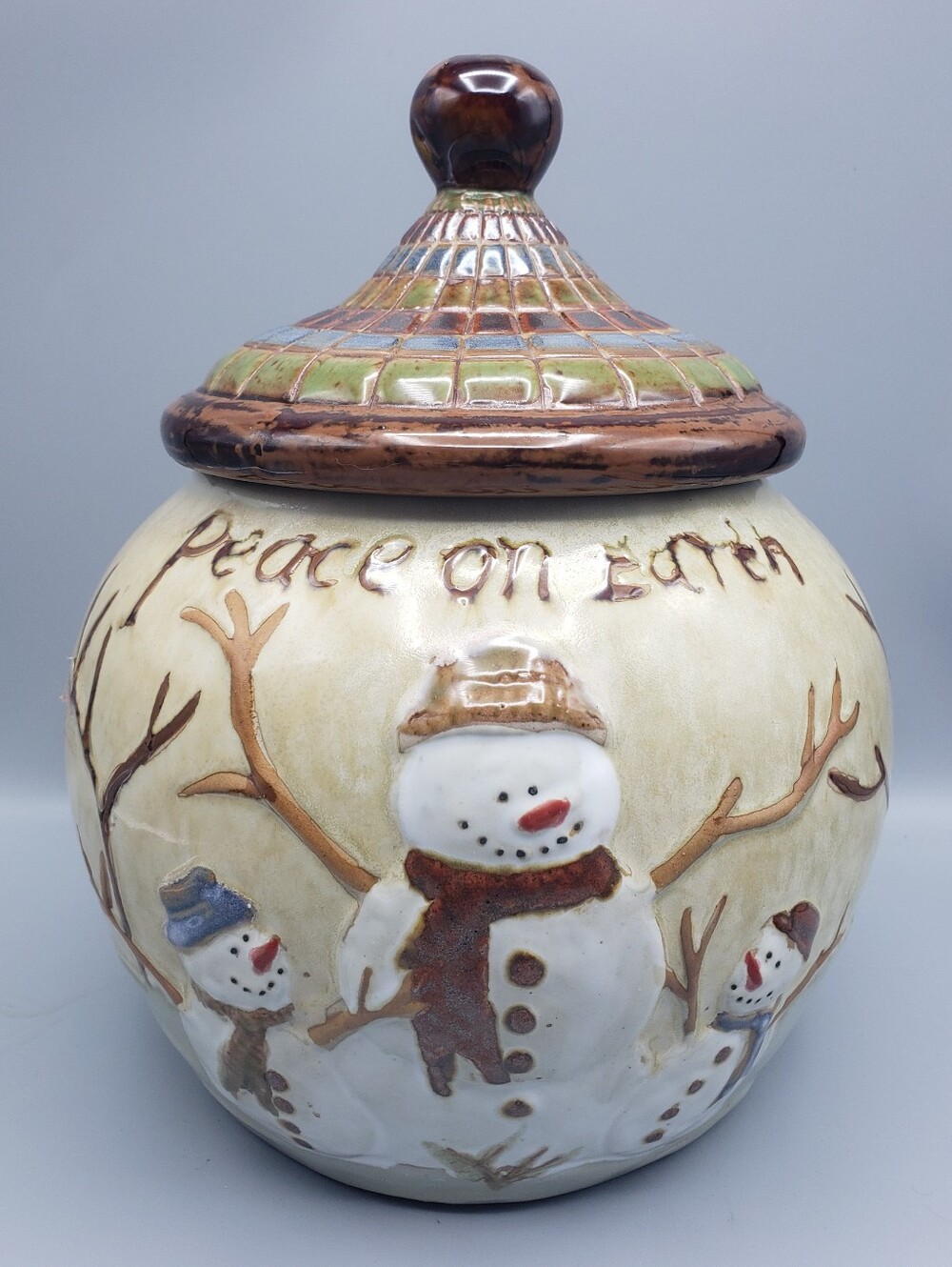 Vintage "Peace on Earth" cookie jar. Snowman Ceramic - St. Nicholas Square